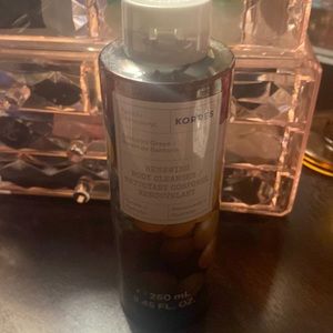 Korres Renewing Body Cleasner